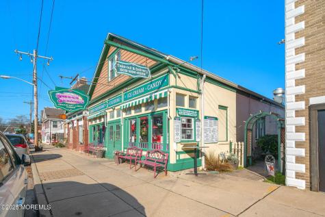 688 E Bay Avenue Barnegat NJ 08005