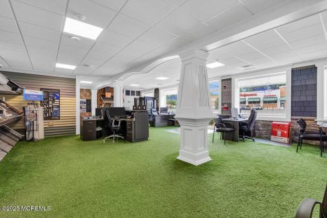 1029 Us 9 Howell NJ 07731