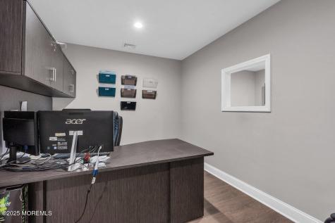 1029 Us 9 Howell NJ 07731