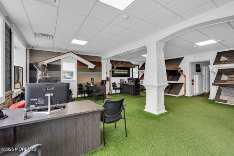 1029 Us 9 Howell NJ 07731