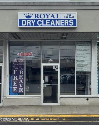 6 Bayshore Plaza Atlantic Highlands NJ 07716