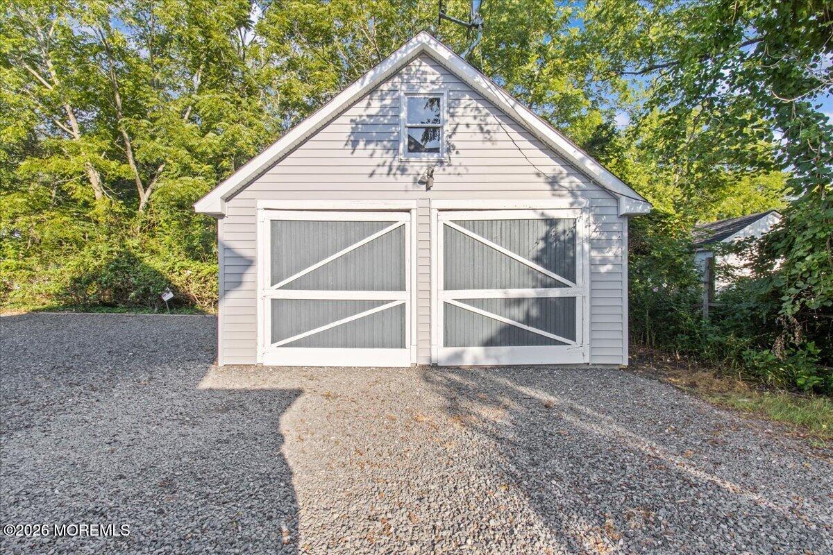 182 N Main Street Manahawkin NJ 08050