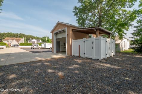 33 Bordentown Trail Jamesburg NJ 08831