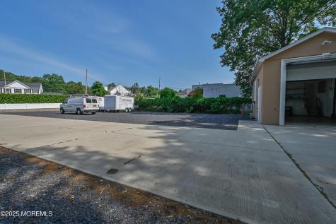 33 Bordentown Trail Jamesburg NJ 08831