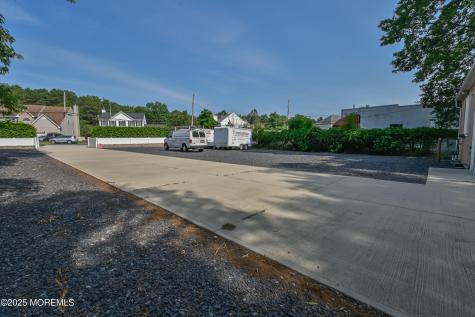 33 Bordentown Trail Jamesburg NJ 08831