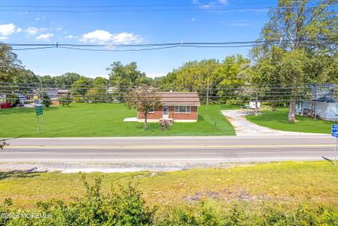 102 Manchester Boulevard Whiting NJ 08759