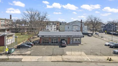 382 S Clinton Street East Orange NJ 07018