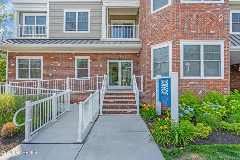 33 Union Avenue Manasquan NJ 08736
