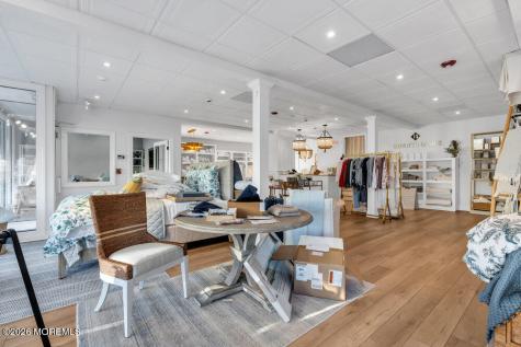 17 W River Road Rumson NJ 07760