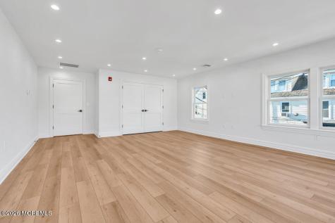 17 W River Road Rumson NJ 07760
