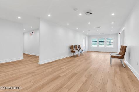 17 W River Road Rumson NJ 07760