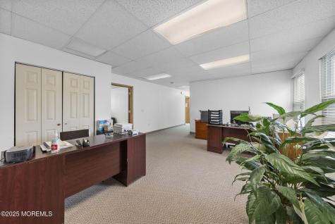 59 Avenue At The Common Shrewsbury Boro NJ 07702