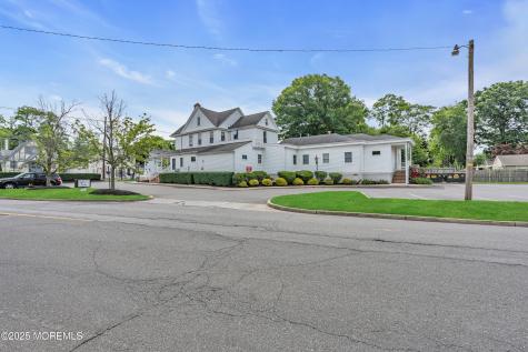 43 Main Street Farmingdale NJ 07727