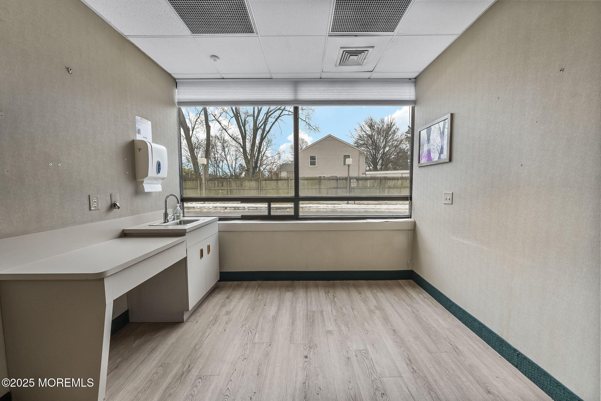 3270 Nj 27 Kendall Park NJ 08824