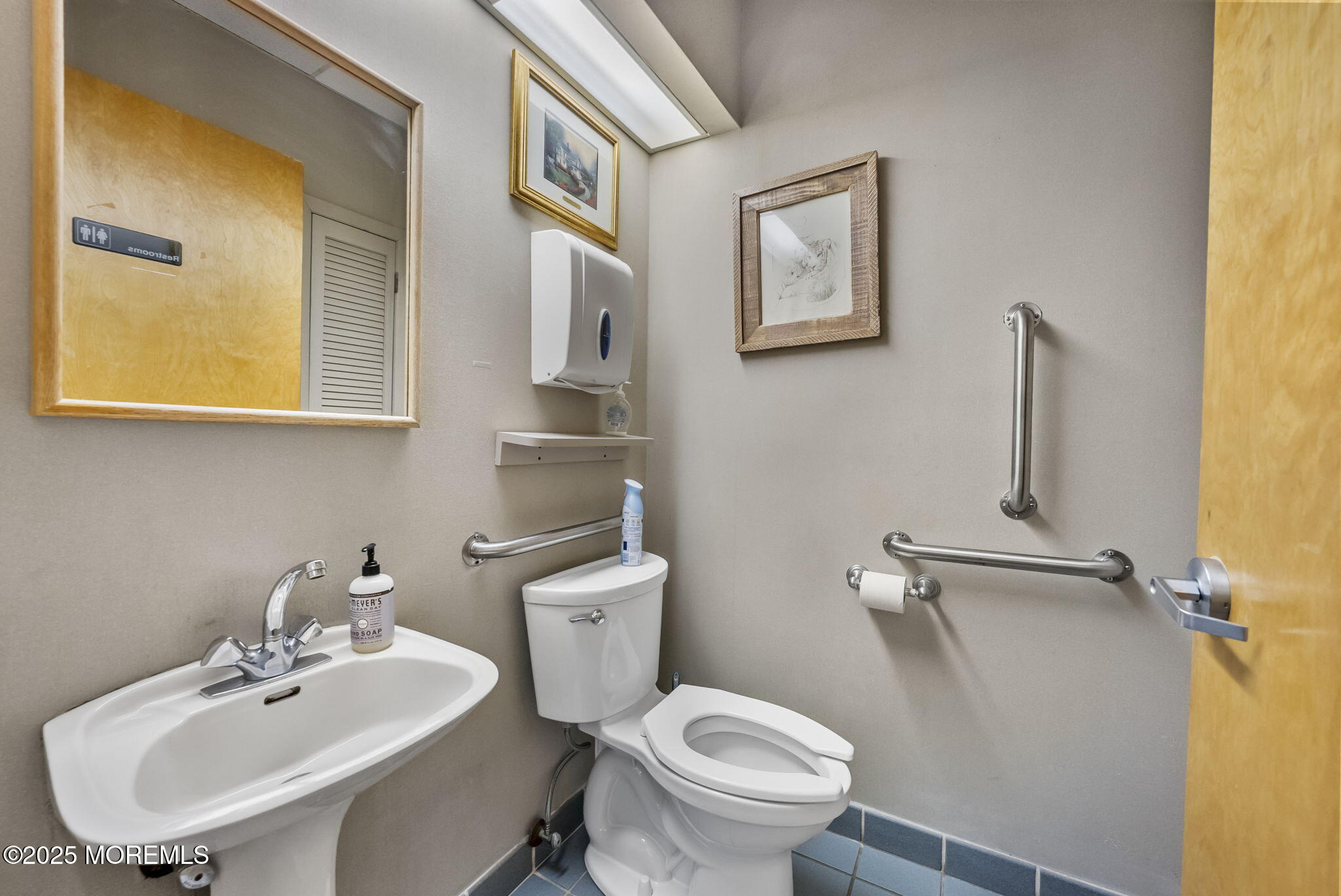 3270 Nj 27 Kendall Park NJ 08824