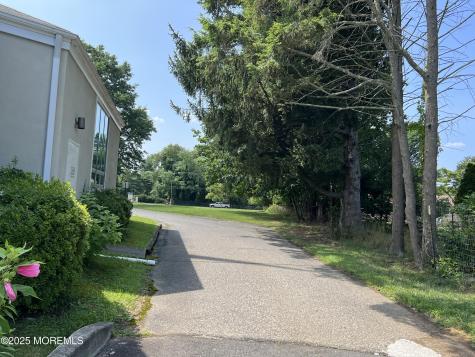 76 Wyckoff Road Eatontown NJ 07724