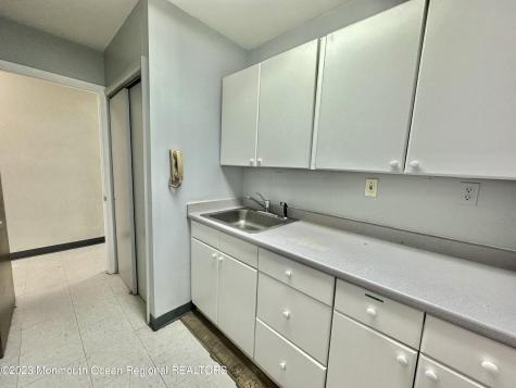 82 W Main Street Freehold NJ 07728