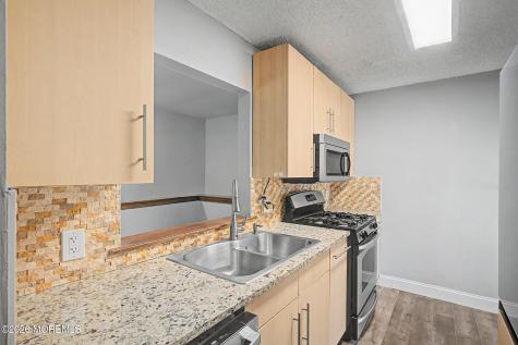 208 Sunshine Court Parlin NJ 08859