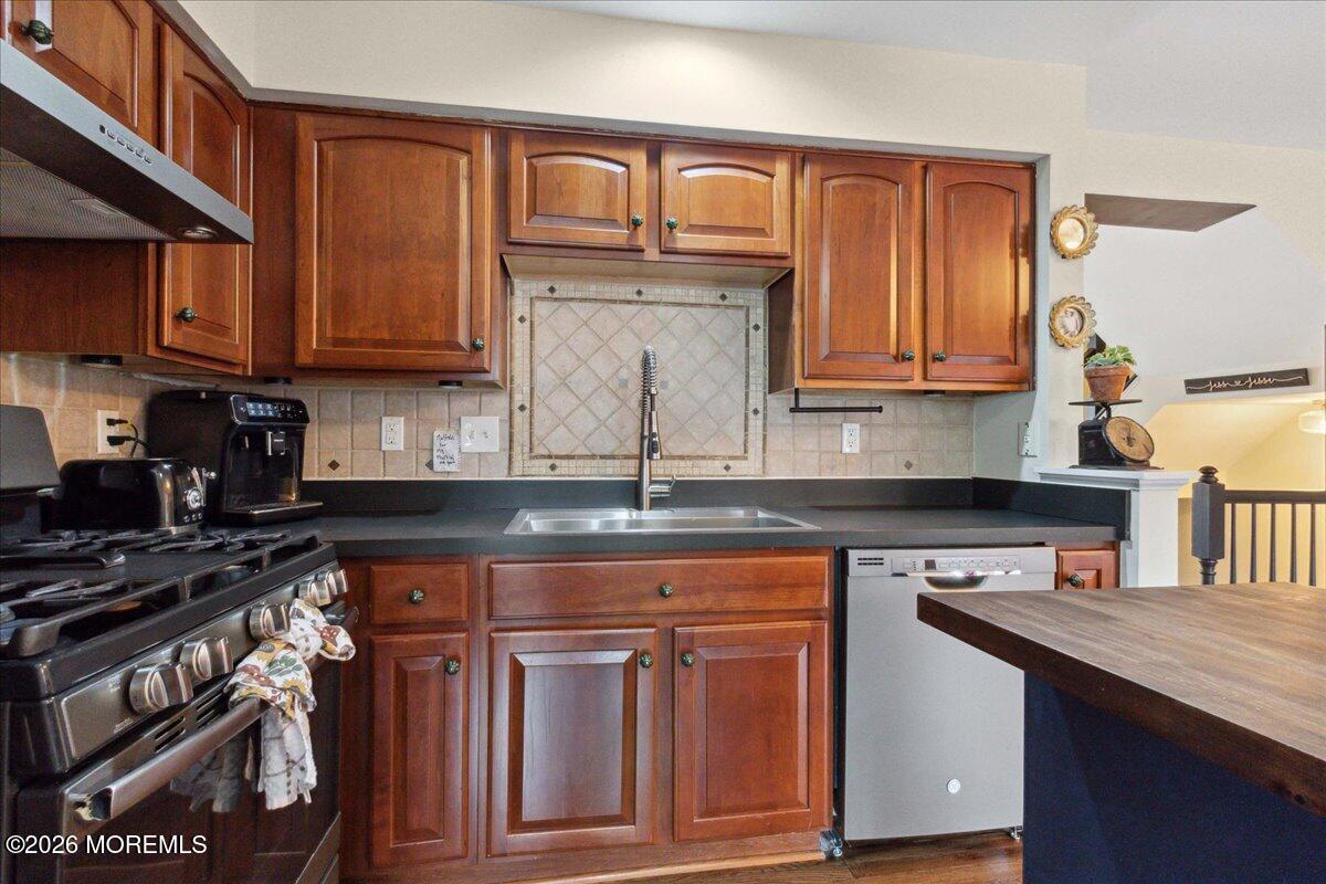 36 Saxton Road Farmingdale NJ 07727