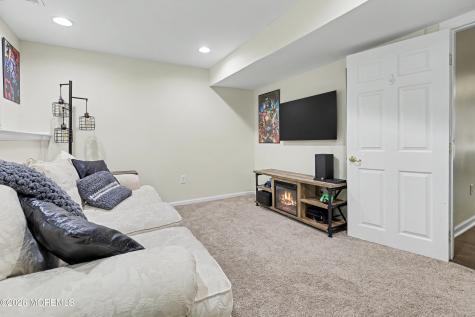 36 Saxton Road Farmingdale NJ 07727