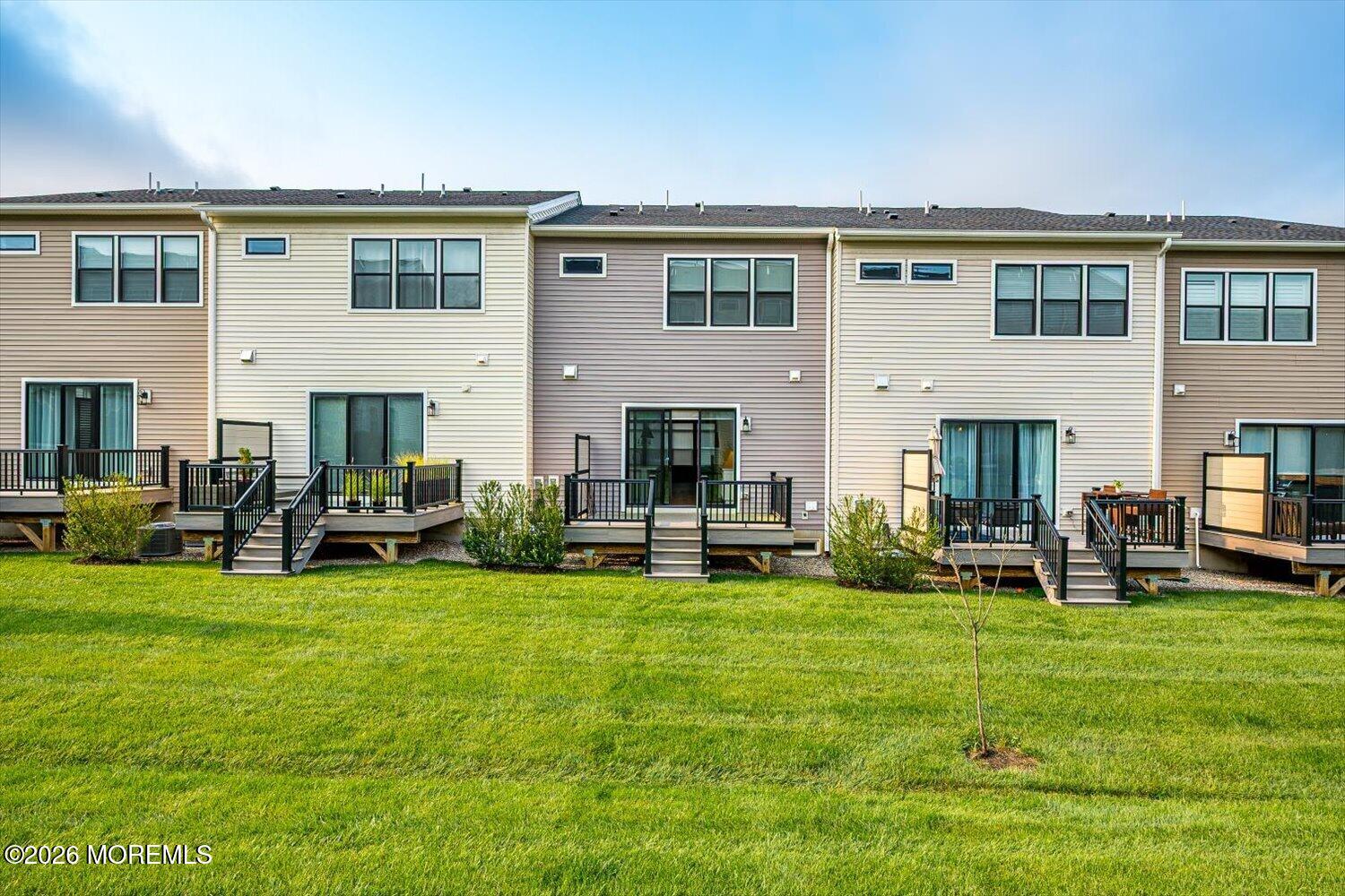 16 Valiant Court Middletown NJ 07748