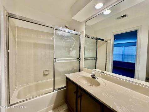 407 Hampton Court Manalapan NJ 07726