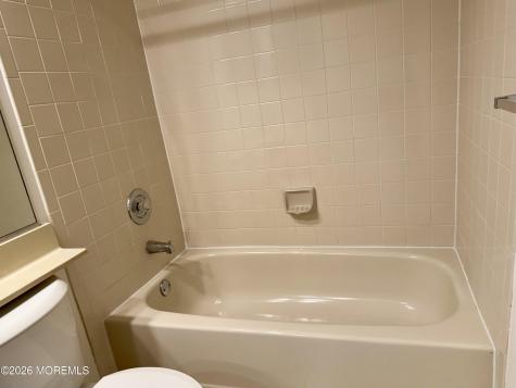 407 Hampton Court Manalapan NJ 07726