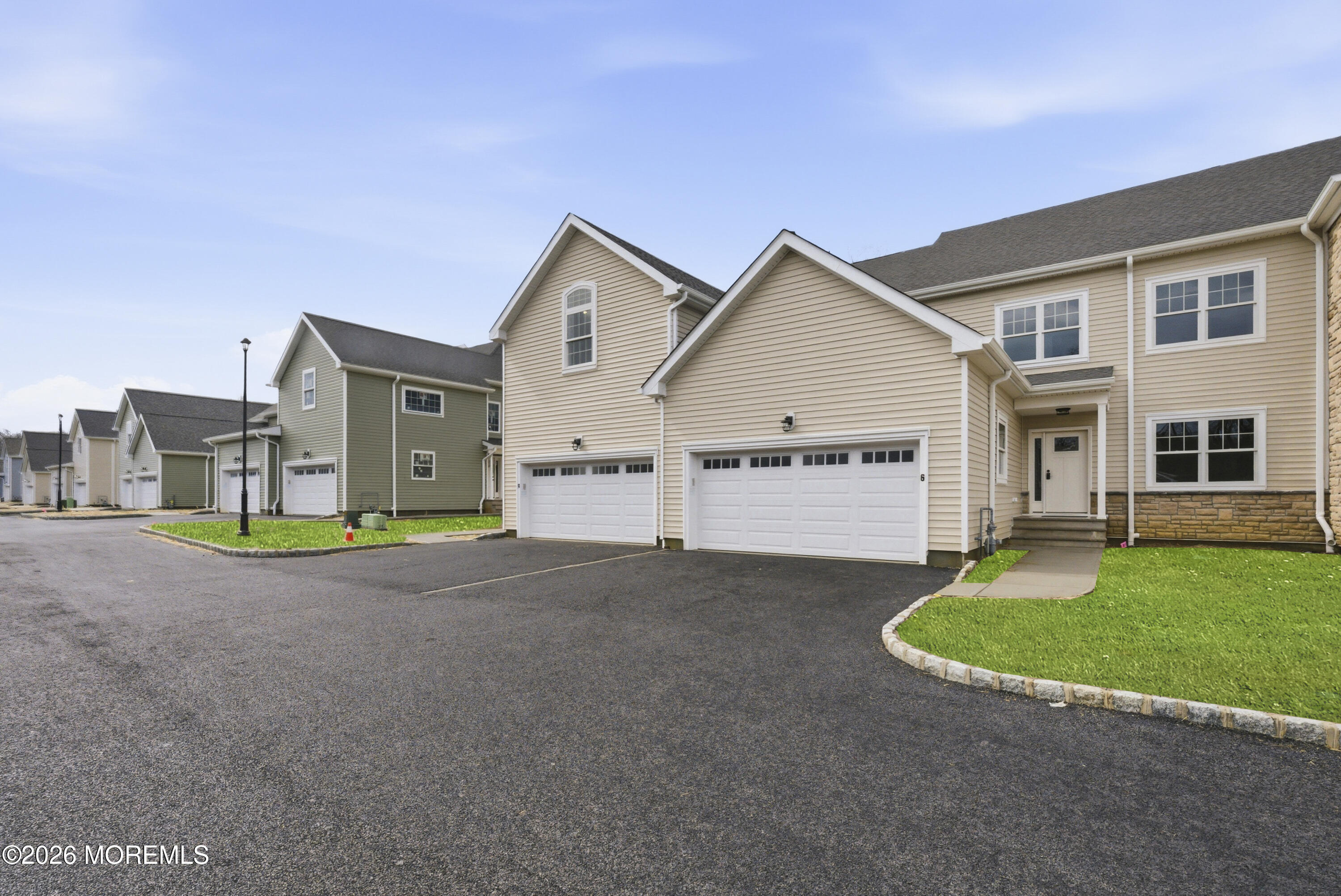 16 Remington Court Farmingdale NJ 07727