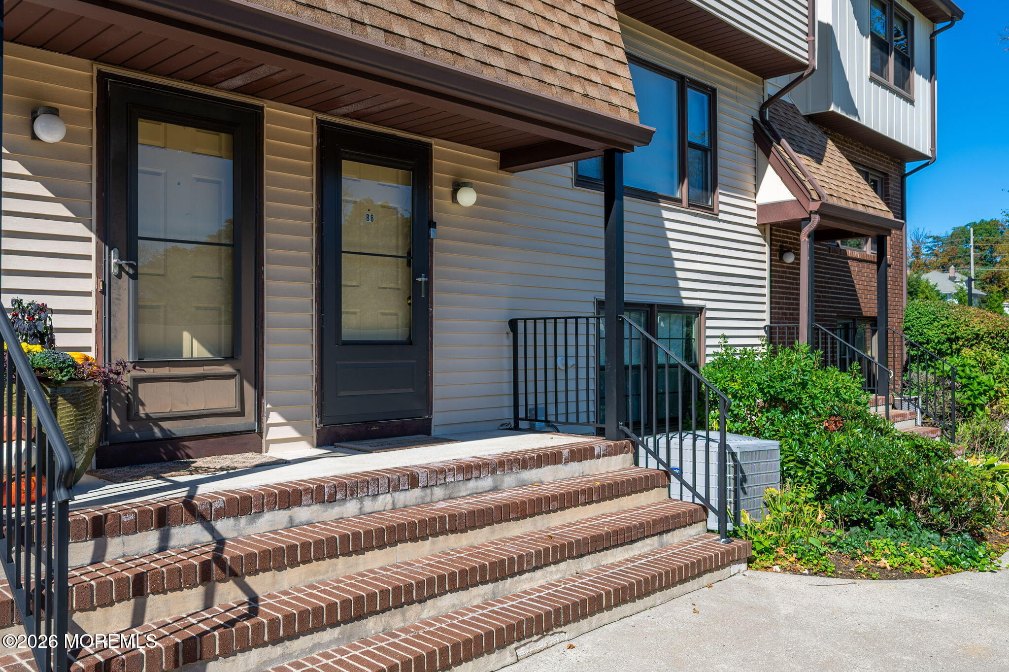 20 Pinckney Road Red Bank NJ 07701