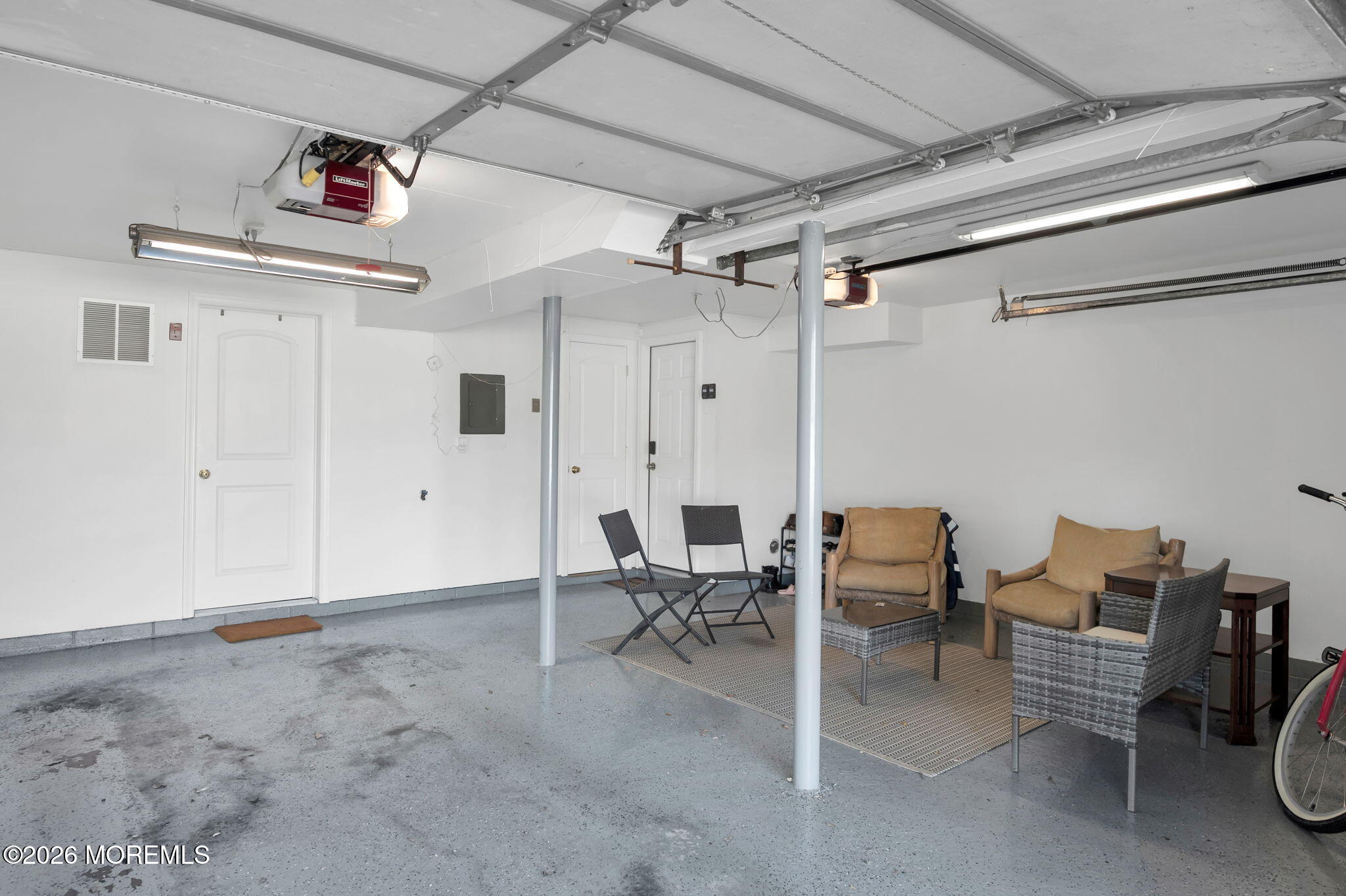 20 Pinckney Road Red Bank NJ 07701