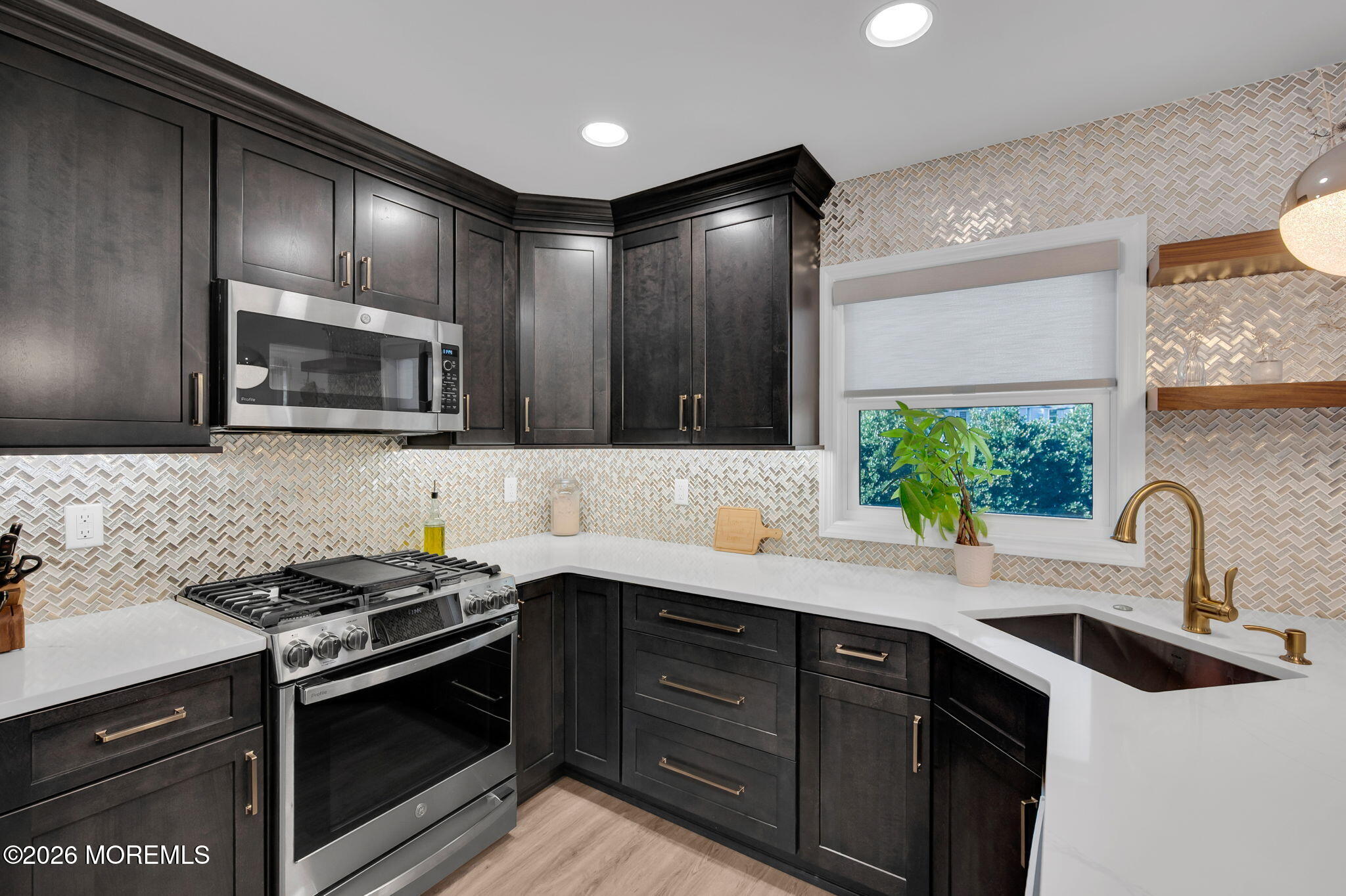 20 Pinckney Road Red Bank NJ 07701
