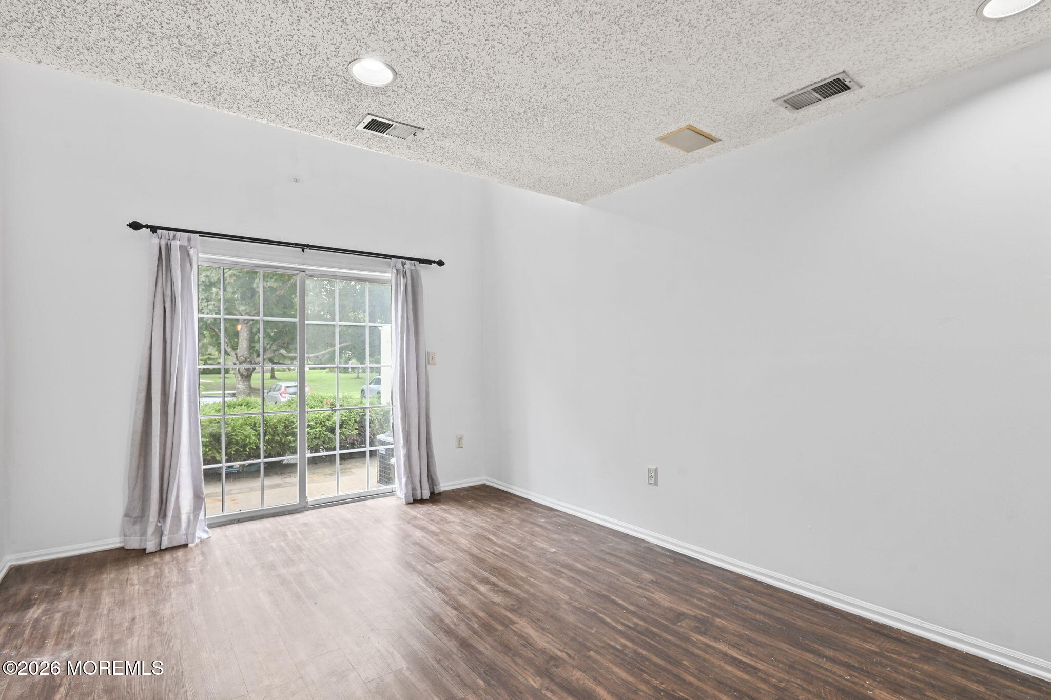 22 Dover Court Tinton Falls NJ 07712