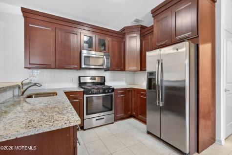102 E Elizabeth Avenue Linden City NJ 07036