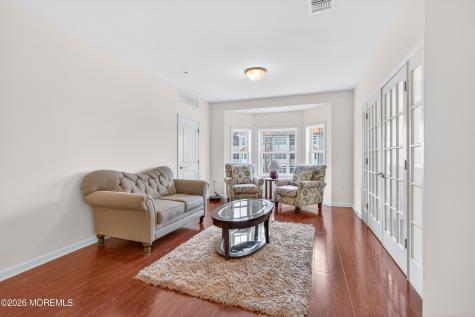 102 E Elizabeth Avenue Linden City NJ 07036