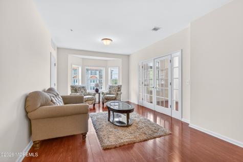 102 E Elizabeth Avenue Linden City NJ 07036