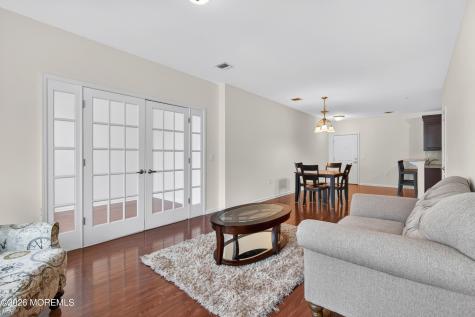 102 E Elizabeth Avenue Linden City NJ 07036