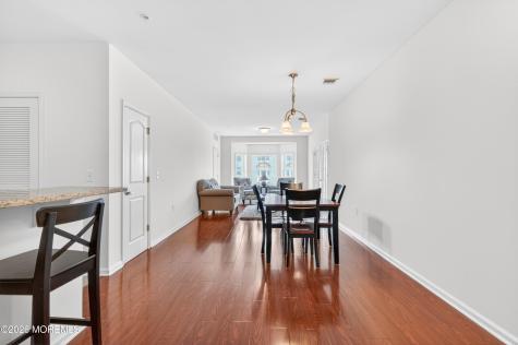 102 E Elizabeth Avenue Linden City NJ 07036