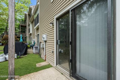 302 Bent Trail Toms River NJ 08753