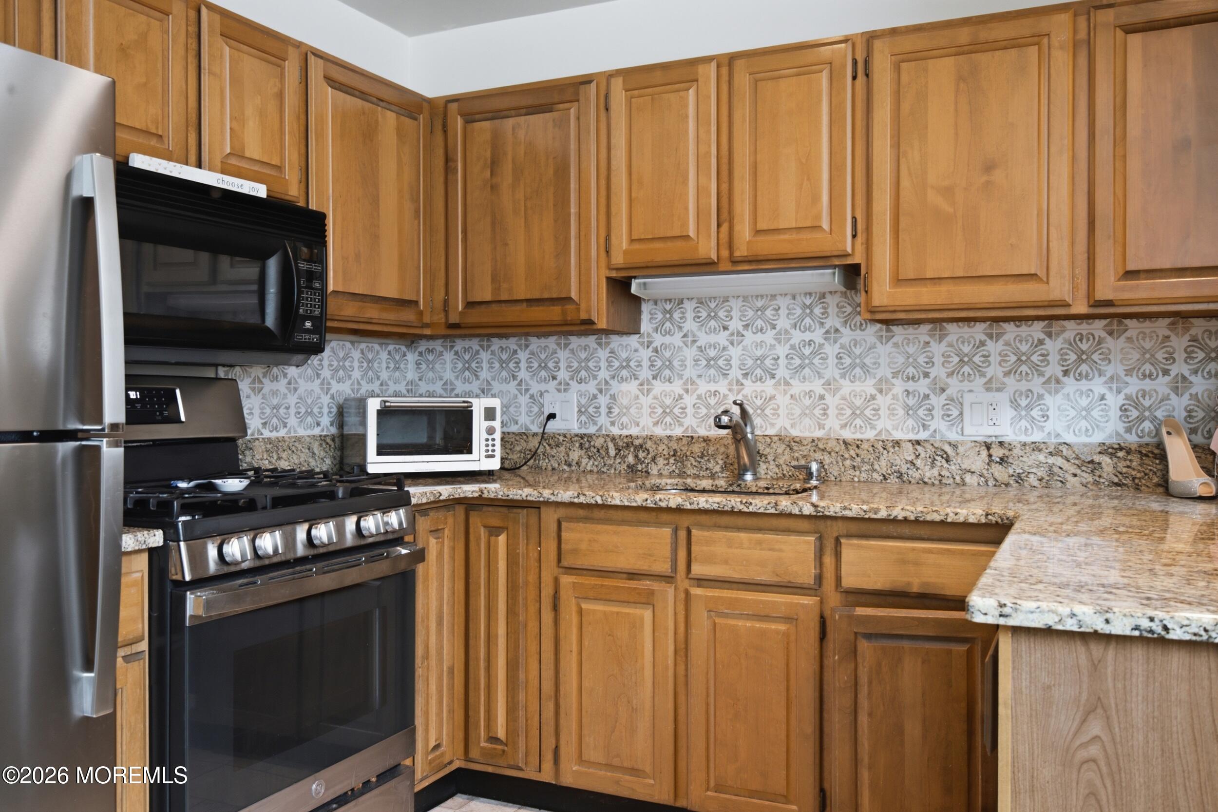 24 Gloria Court Tinton Falls NJ 07724