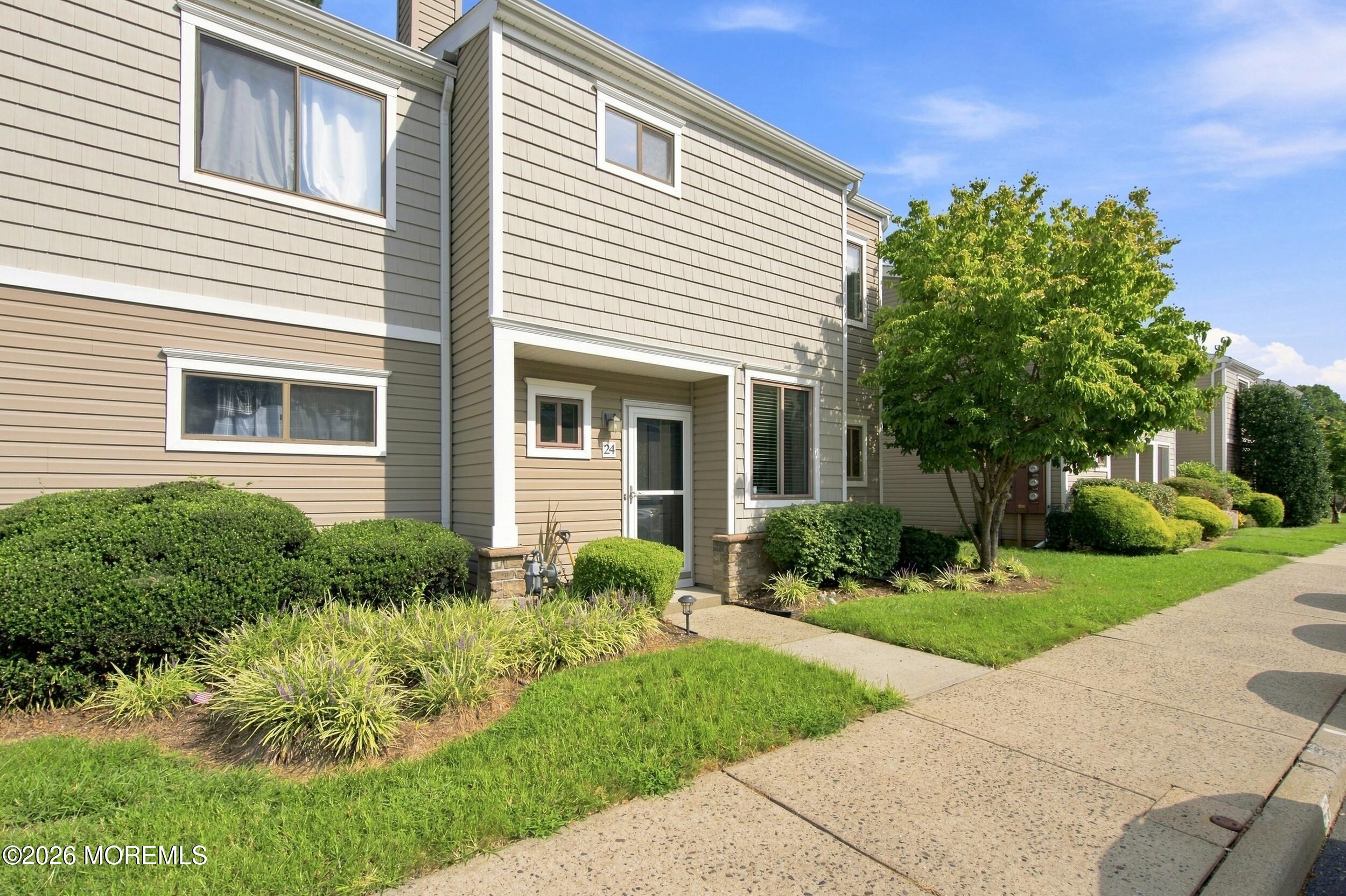 24 Gloria Court Tinton Falls NJ 07724