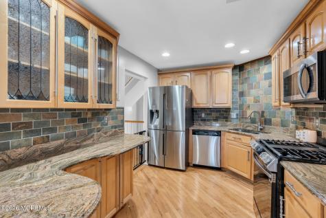29 Hanna Lane Laurence Harbor NJ 08879