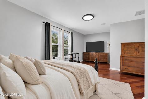 29 Hanna Lane Laurence Harbor NJ 08879