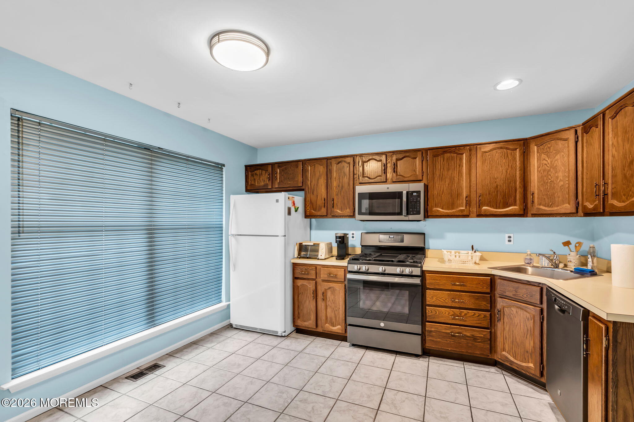 302 Bent Trail Toms River NJ 08753