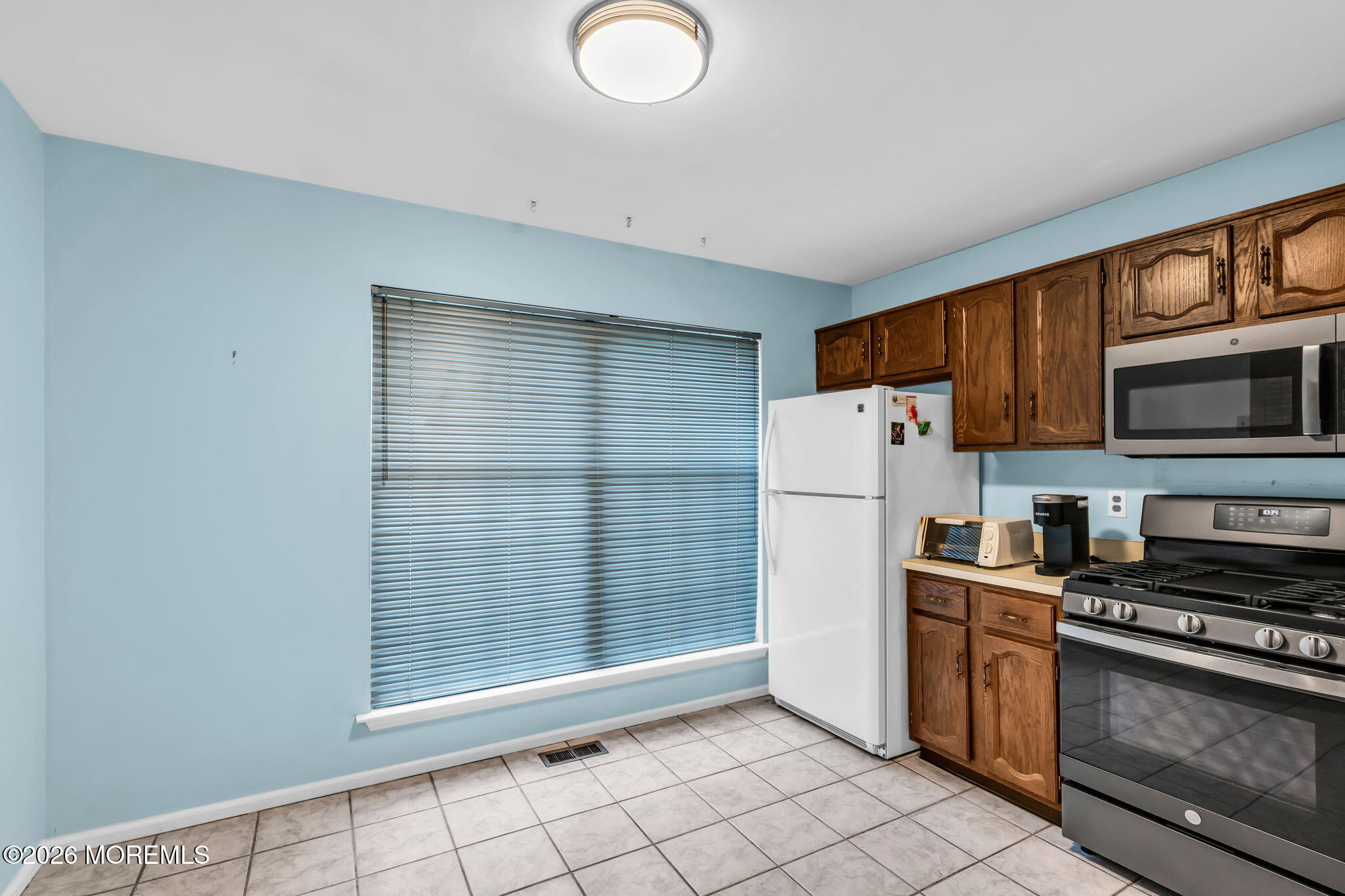 302 Bent Trail Toms River NJ 08753