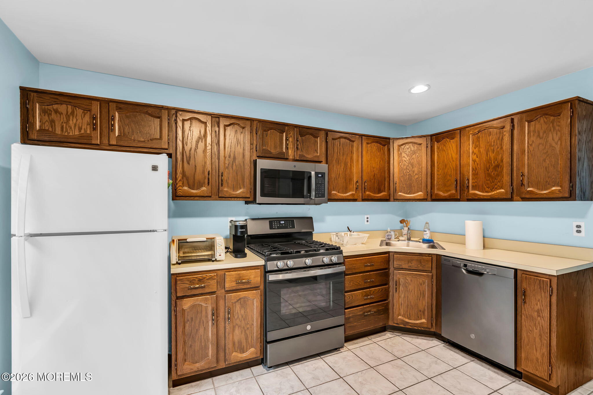 302 Bent Trail Toms River NJ 08753