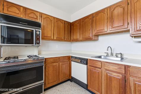 114 Beverly Hill Terrace Woodbridge NJ 07095