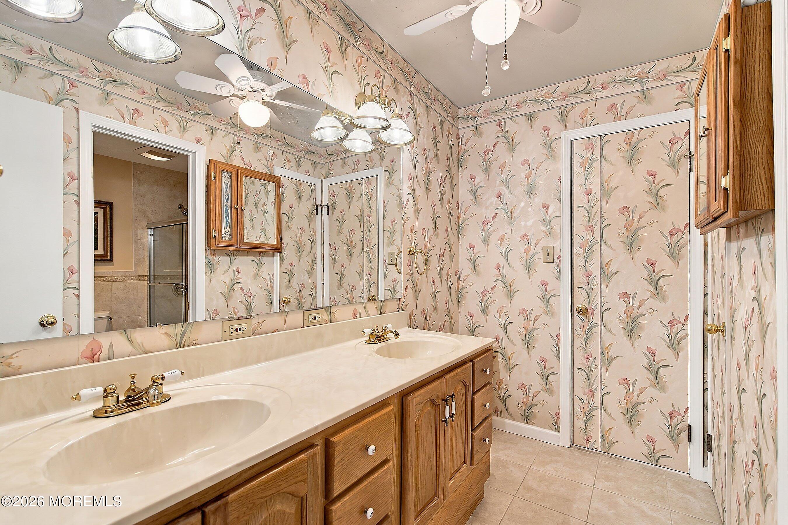 17 Kingsley Way Freehold NJ 07728