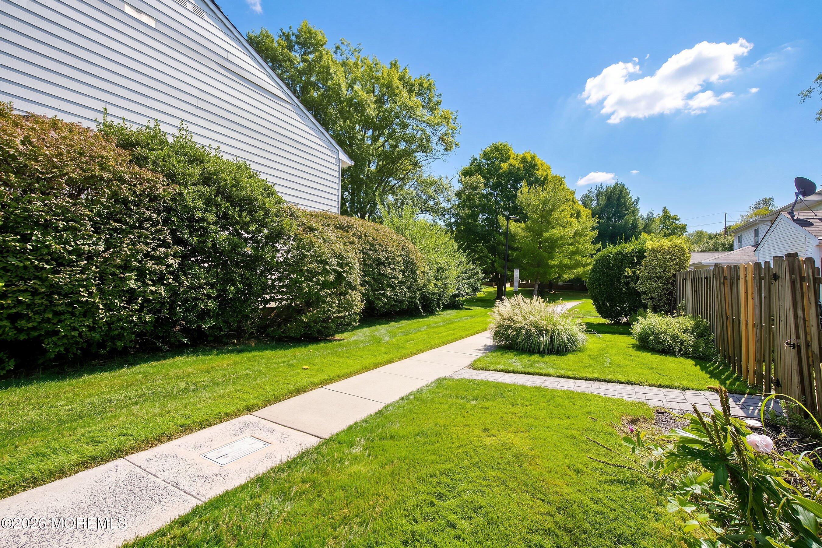 17 Kingsley Way Freehold NJ 07728