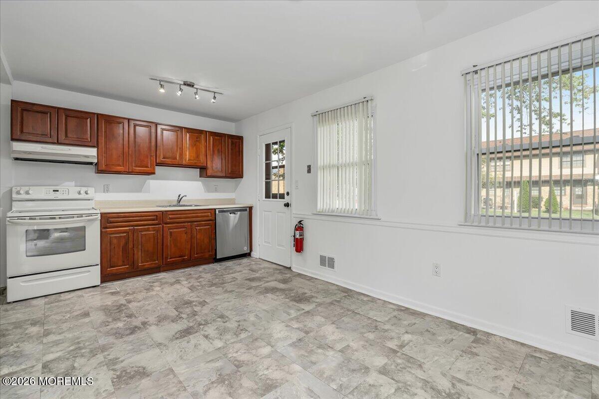 69 Village Green Way Hazlet NJ 07730