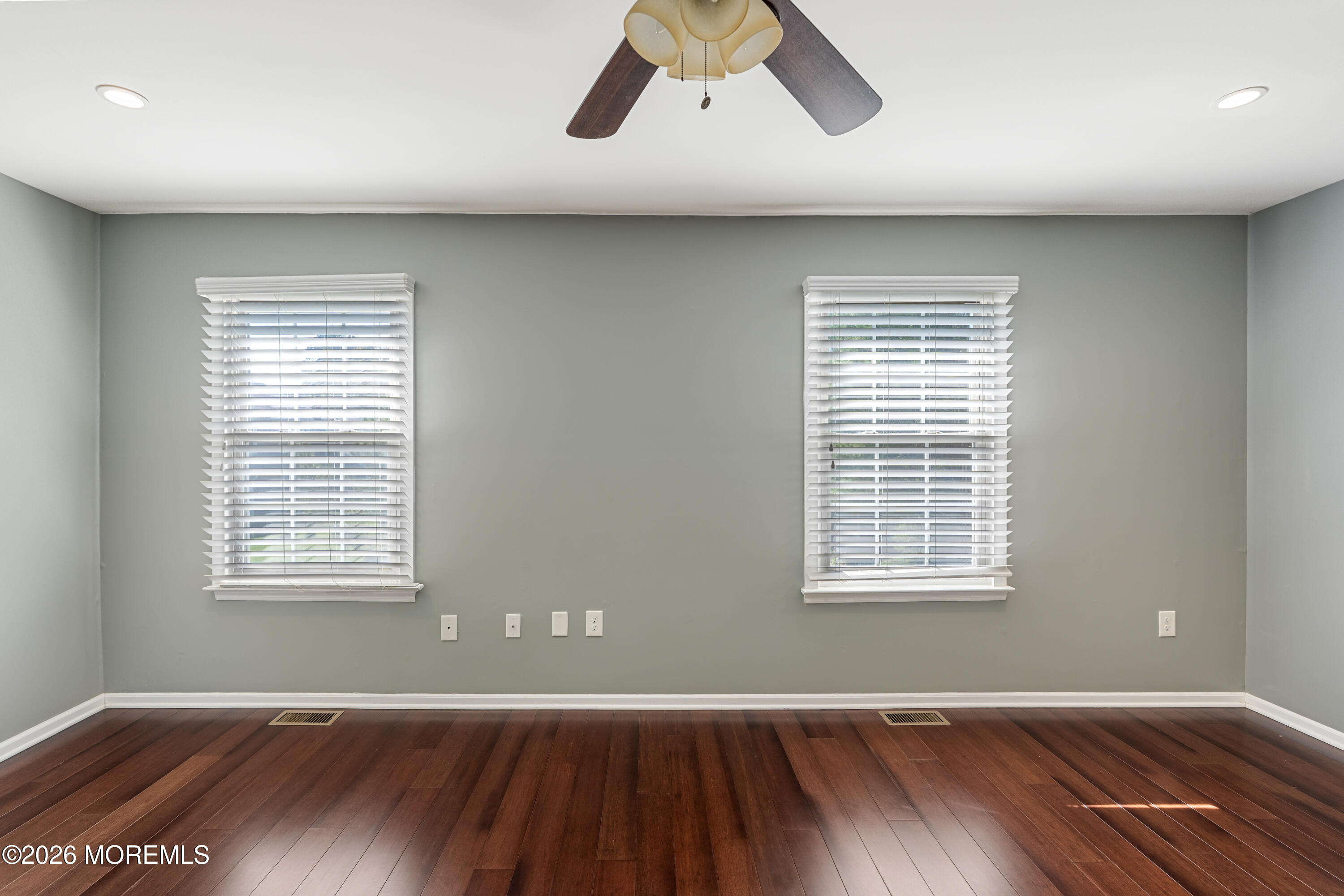 22 Oak Lane Eatontown NJ 07724